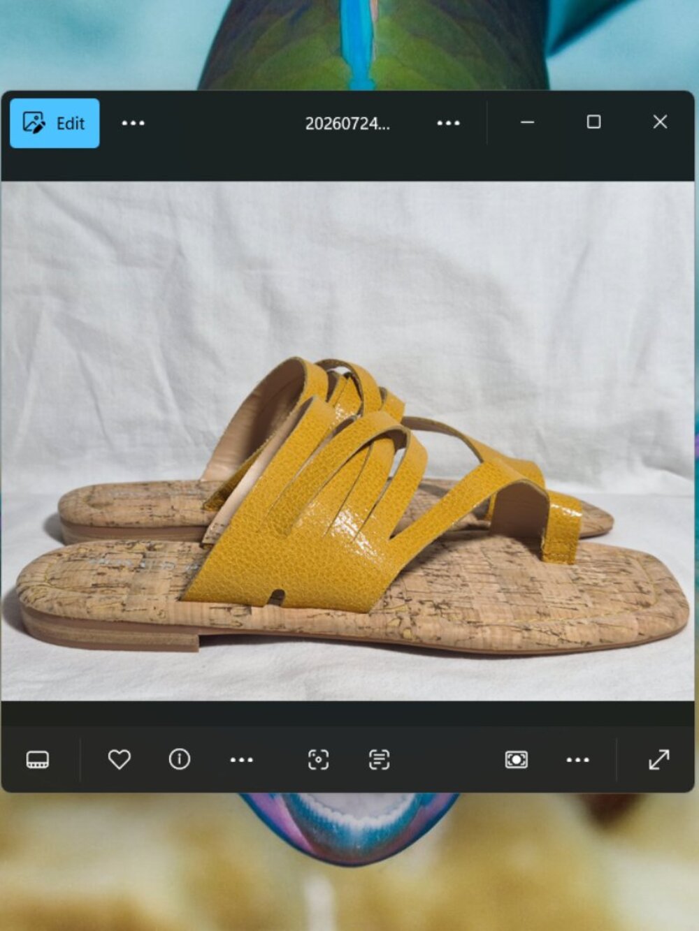 Donald Pliner HAZIETS Gold Orange Leather Thong Sandal Shoes Size 7.5 M NEW